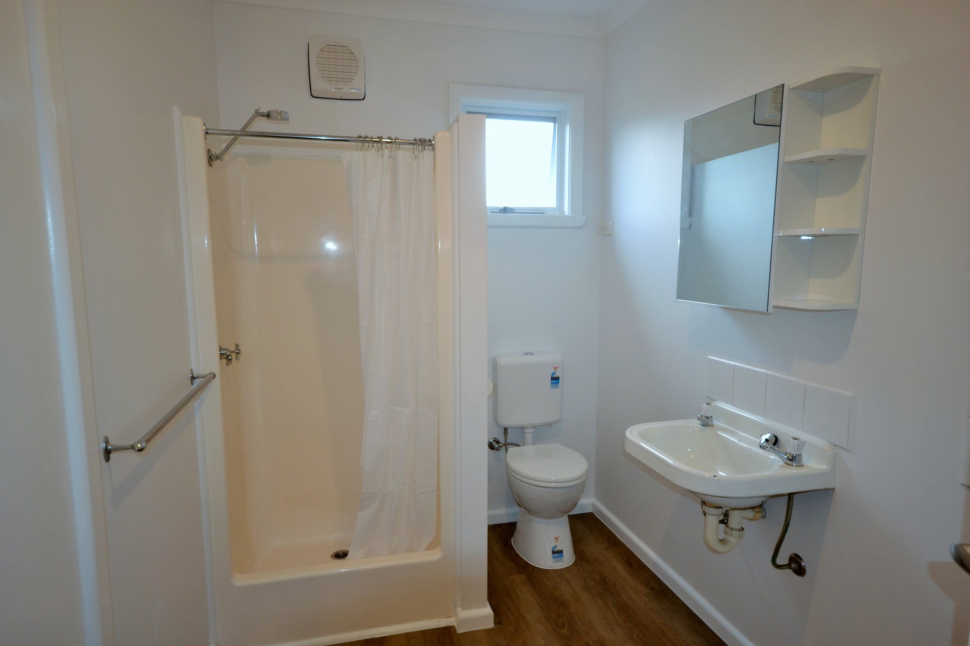 210B Cambridge Road, Kilsyth image 6
