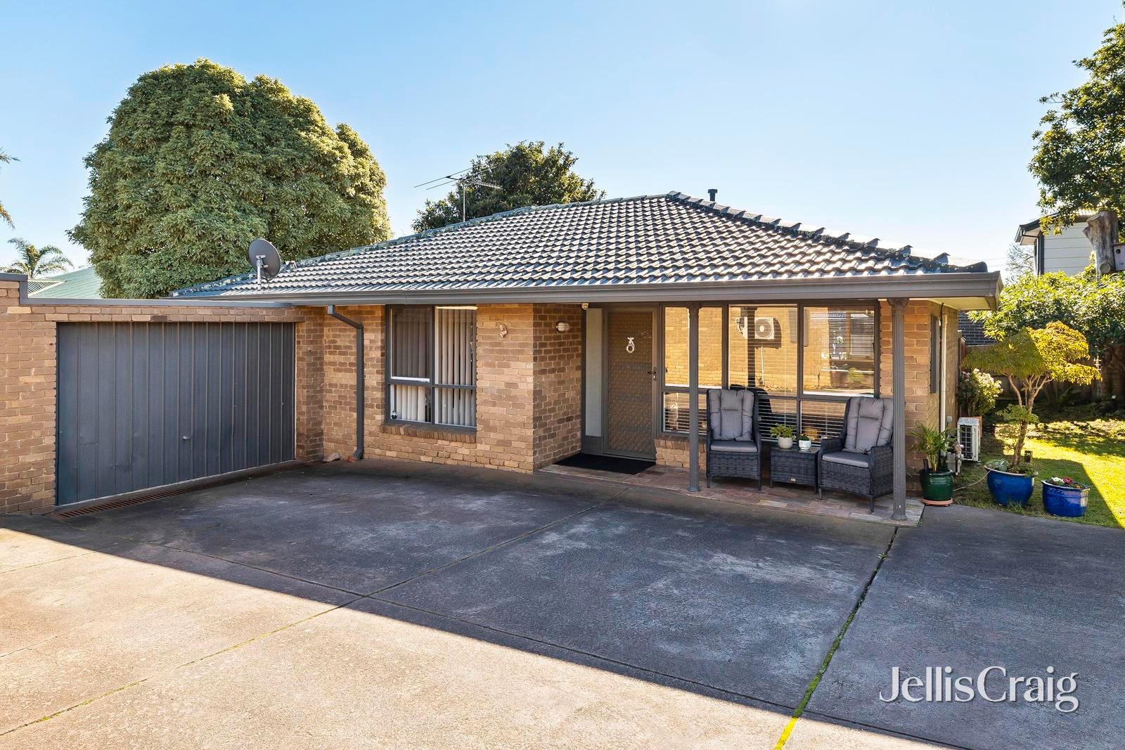 2/11-13 Bayview Road, Mornington image 1