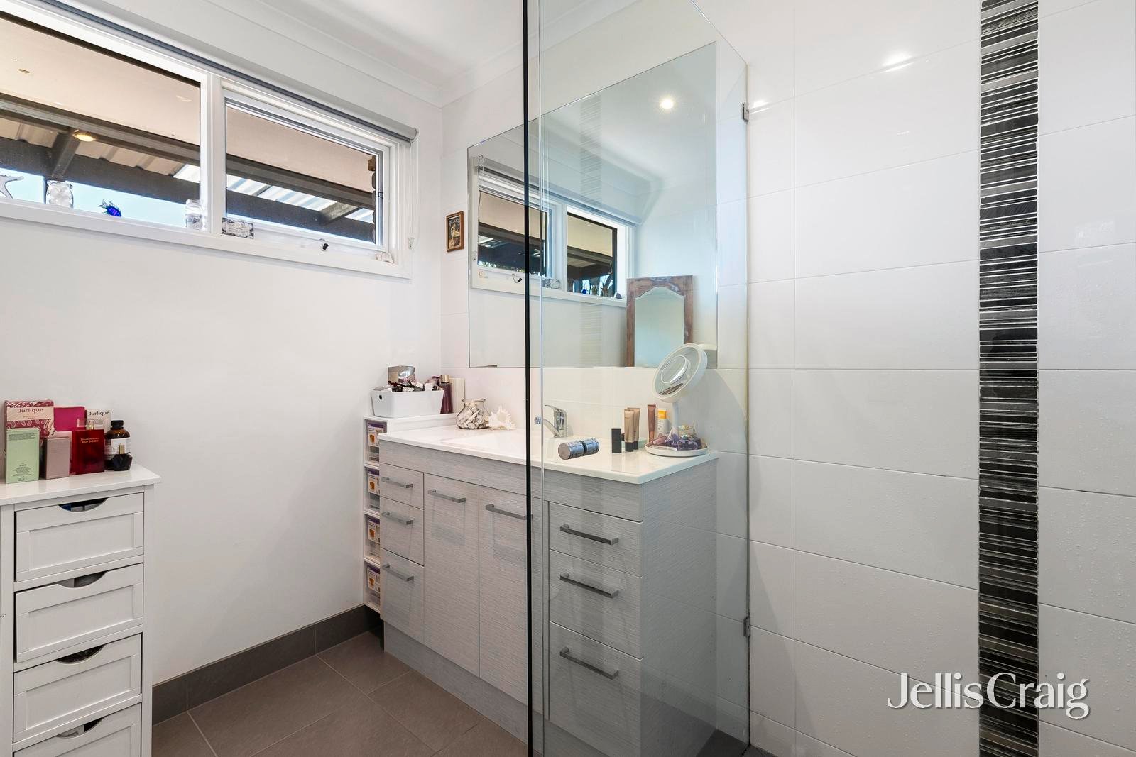 2/11-13 Bayview Road, Mornington image 8