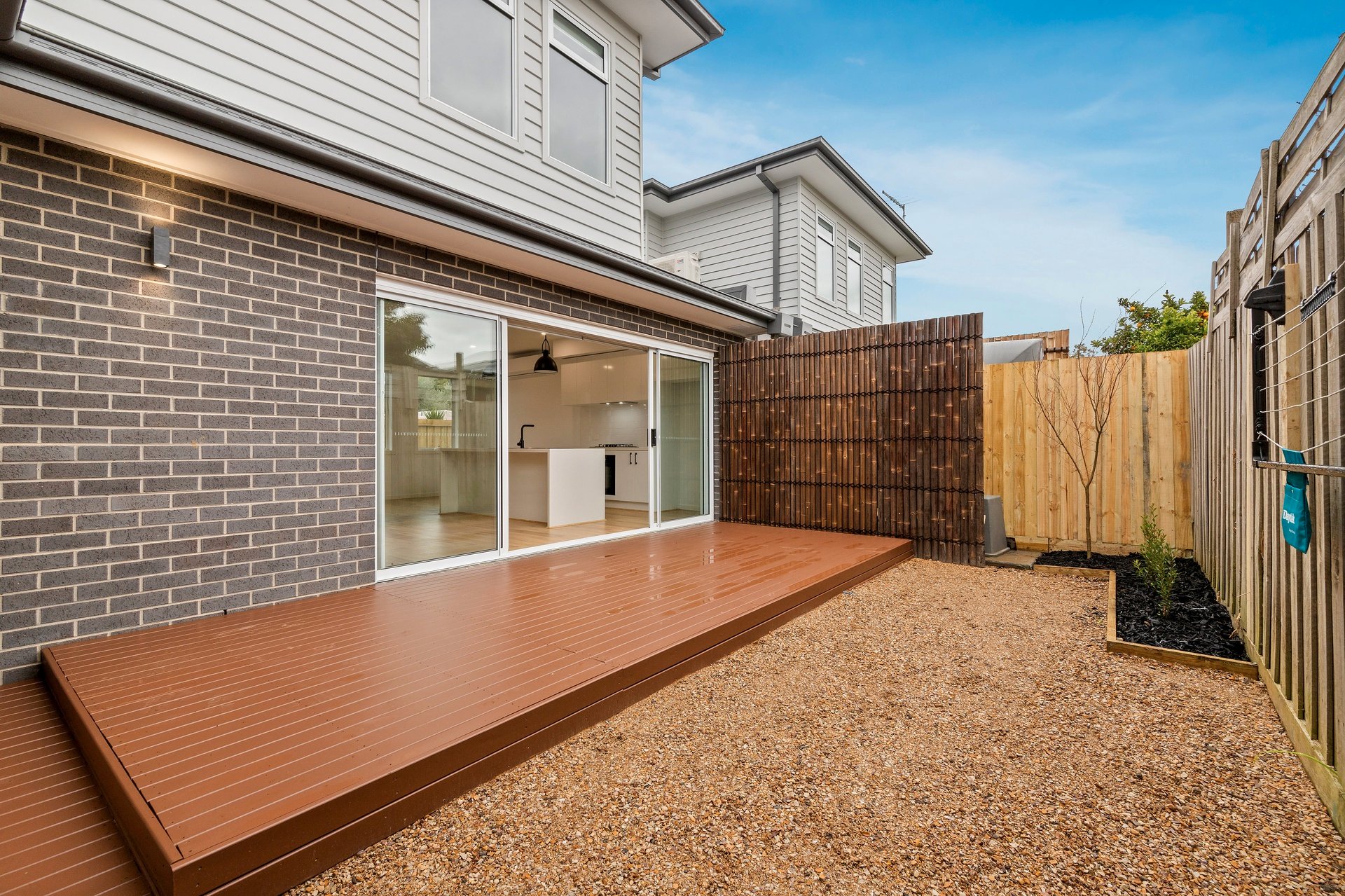 2/11 Acheron Avenue, Reservoir image 6