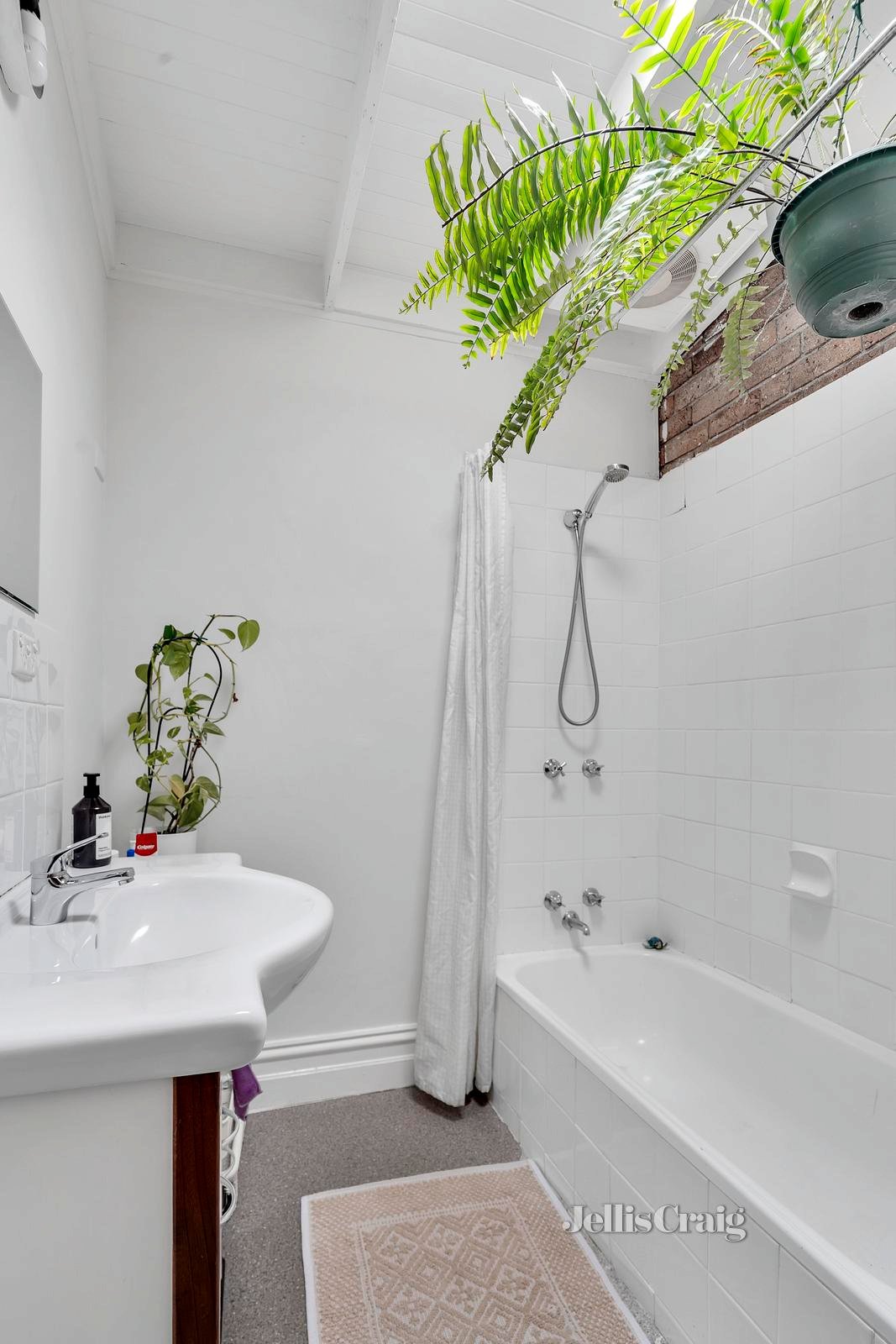 211 Albert Street, Brunswick image 9