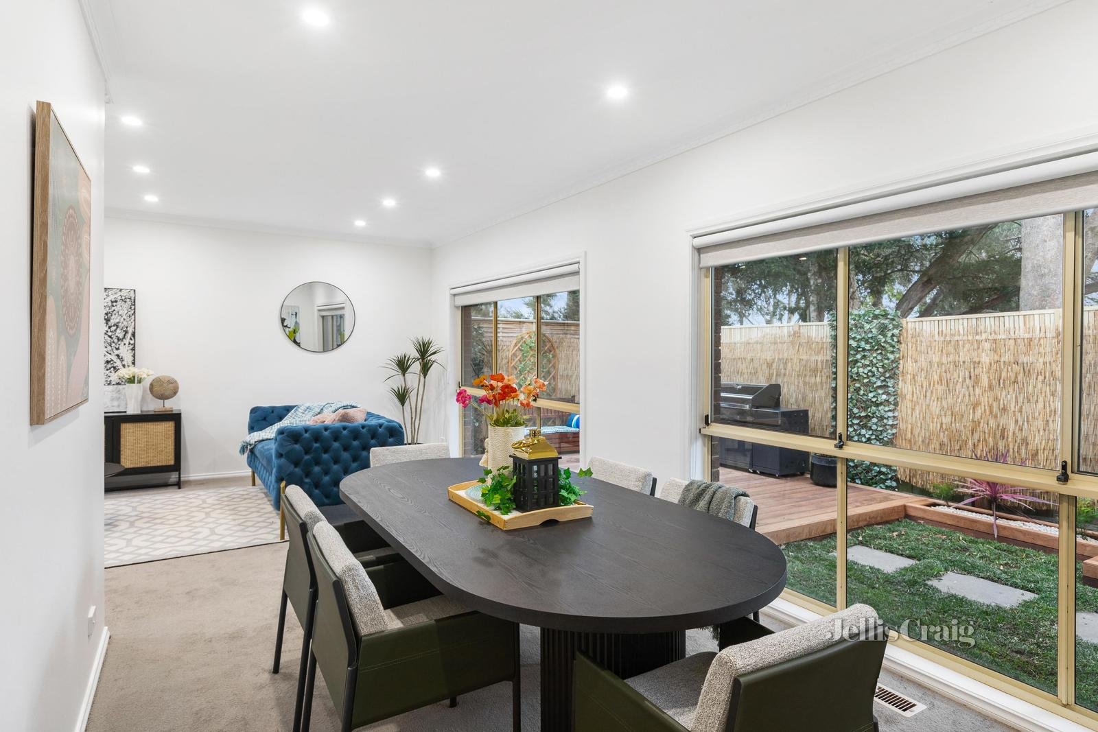 2/11 Arthurson Street, Mount Waverley image 3