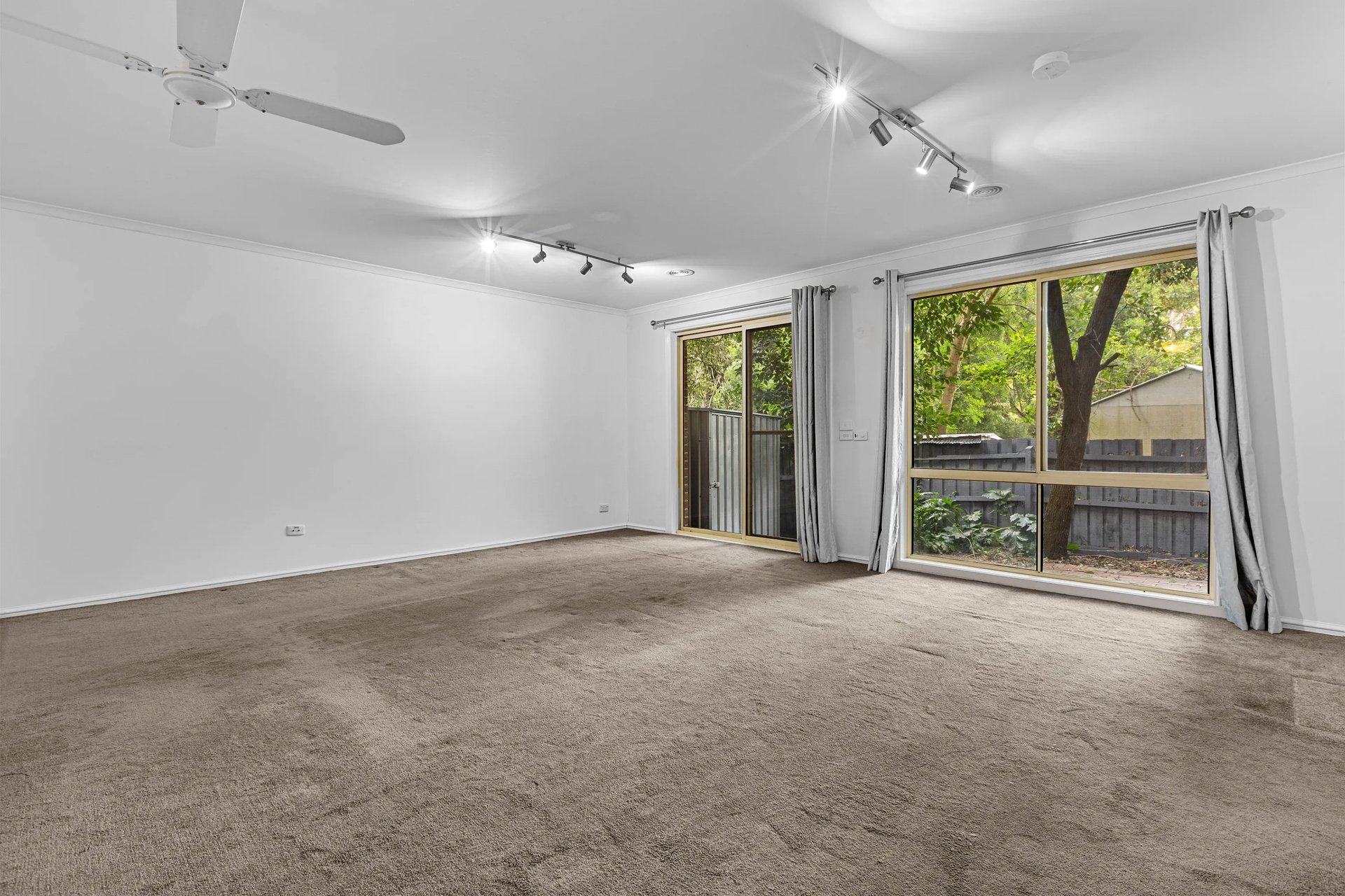 2/11 Bambury Street, Boronia image 3