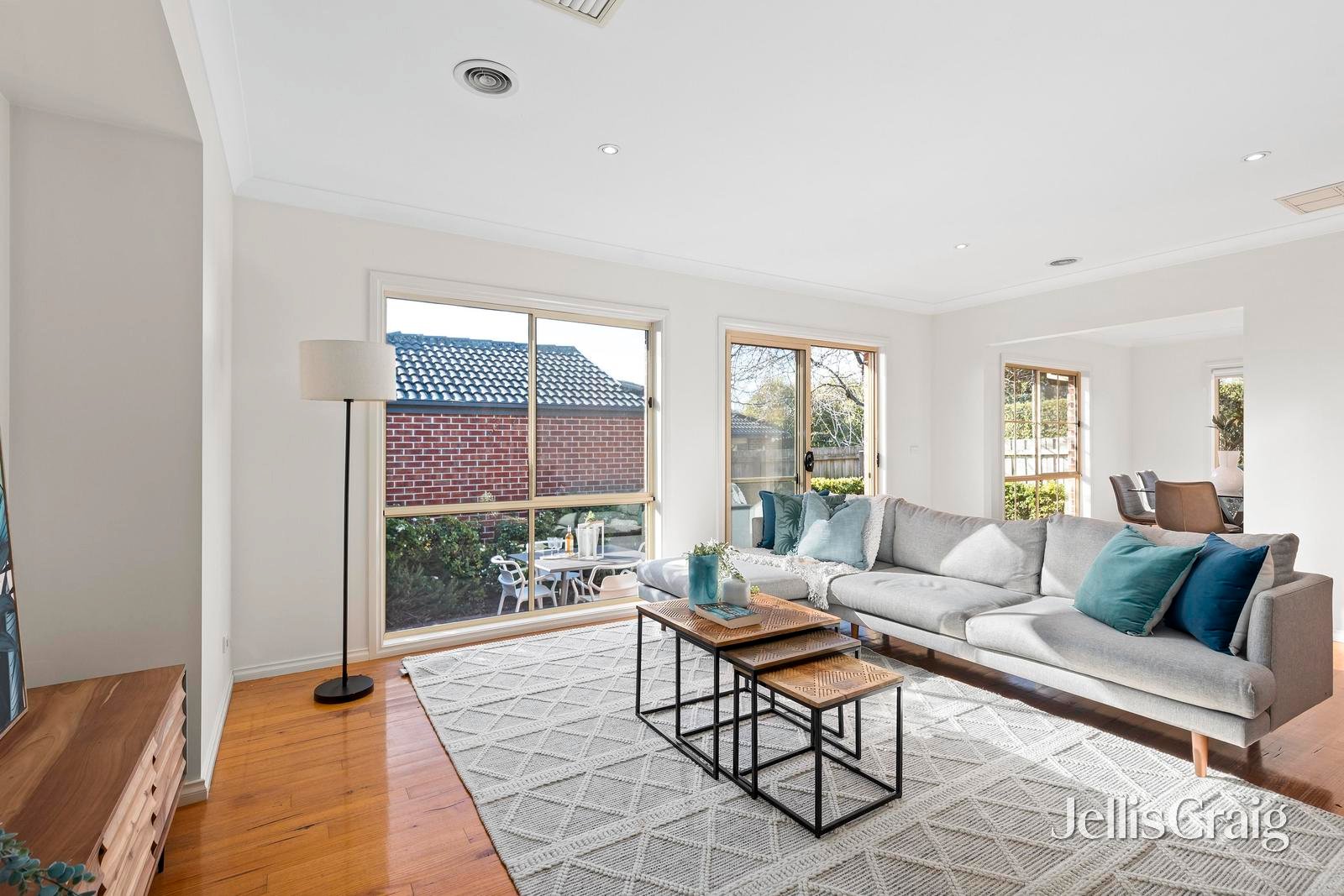 2/11 Basingstoke Road, Mitcham image 2
