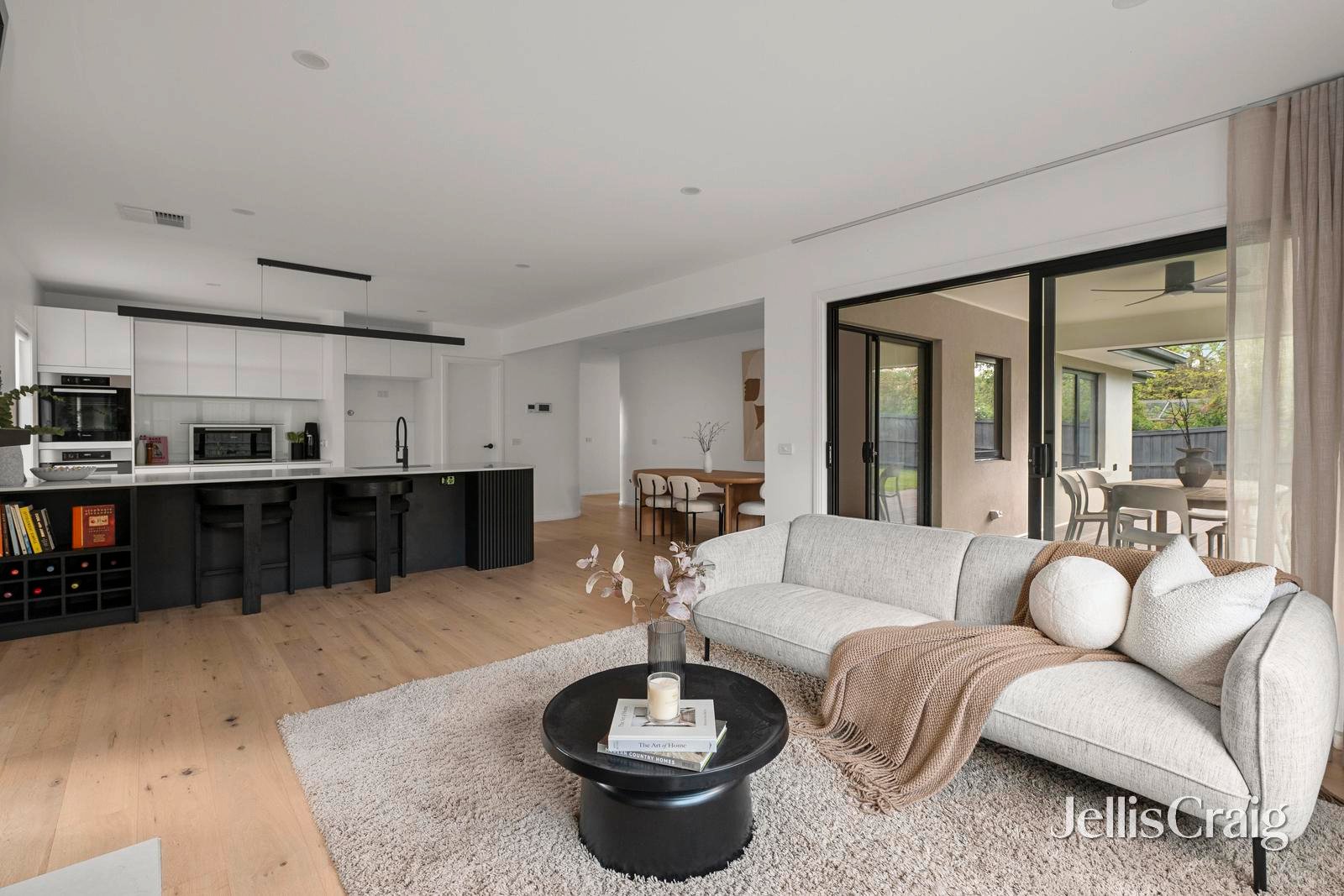 2/11 Baxter Street, Eltham image 2