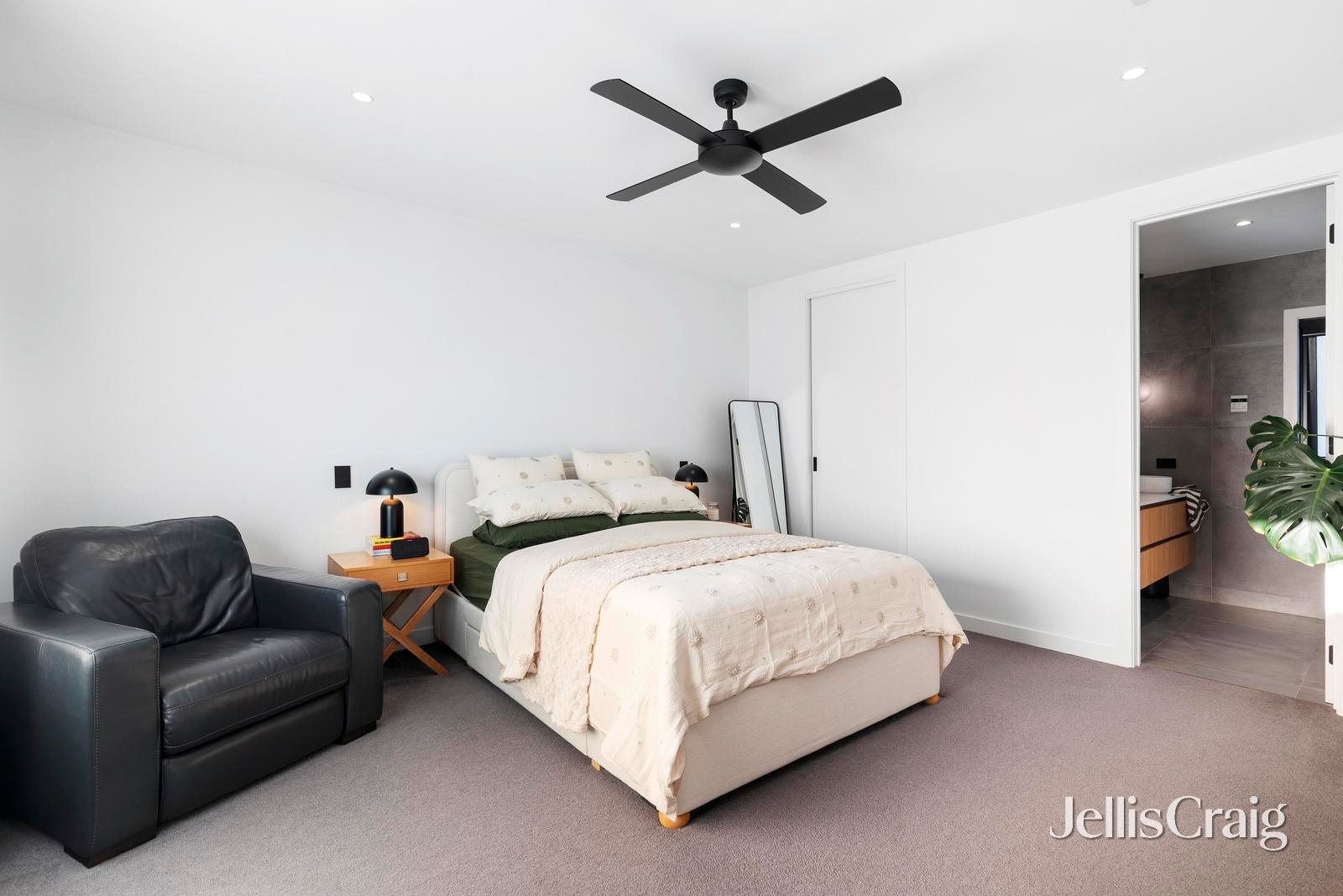 2/11 Boyne Street, Rowville image 5