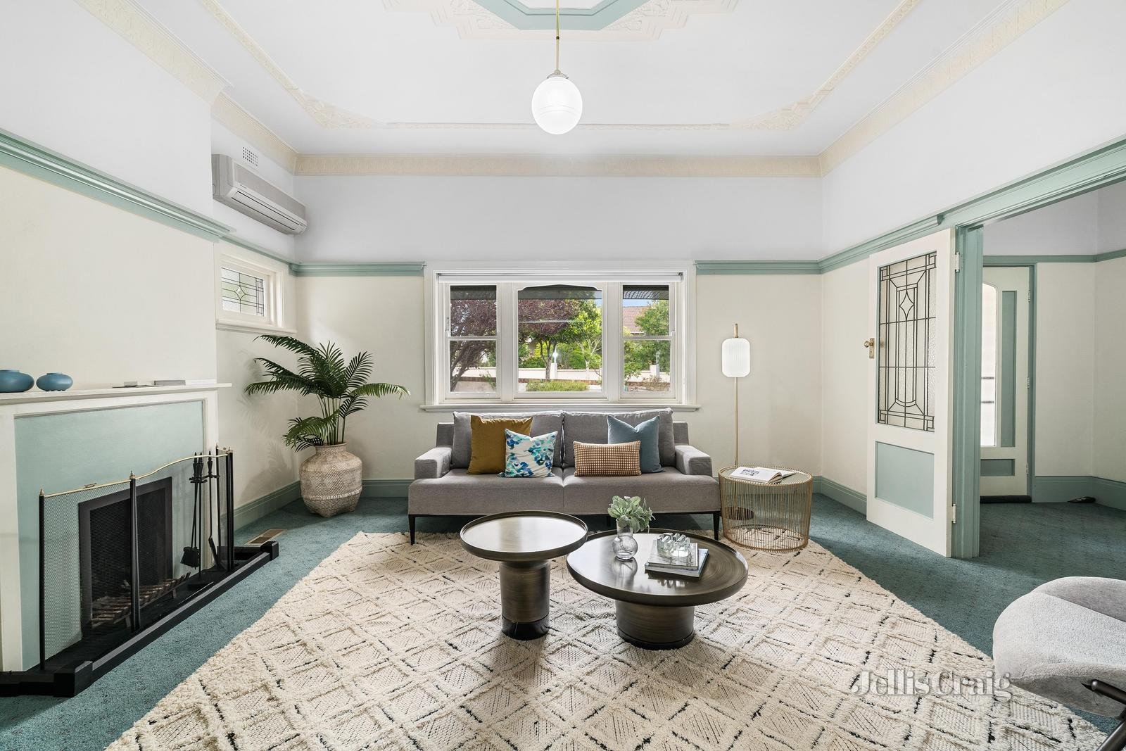 211 Burke Road, Glen Iris image 2