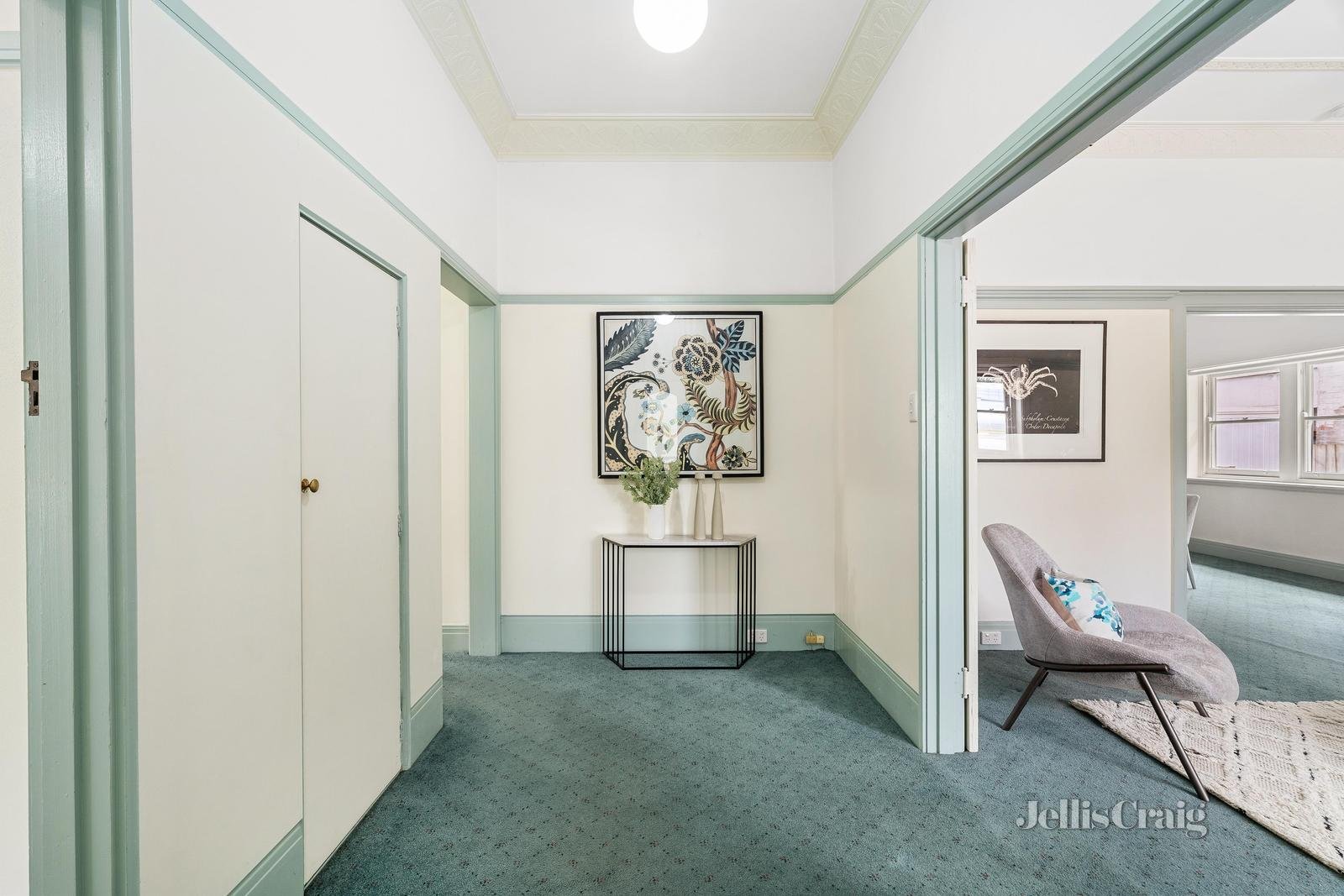 211 Burke Road, Glen Iris image 6