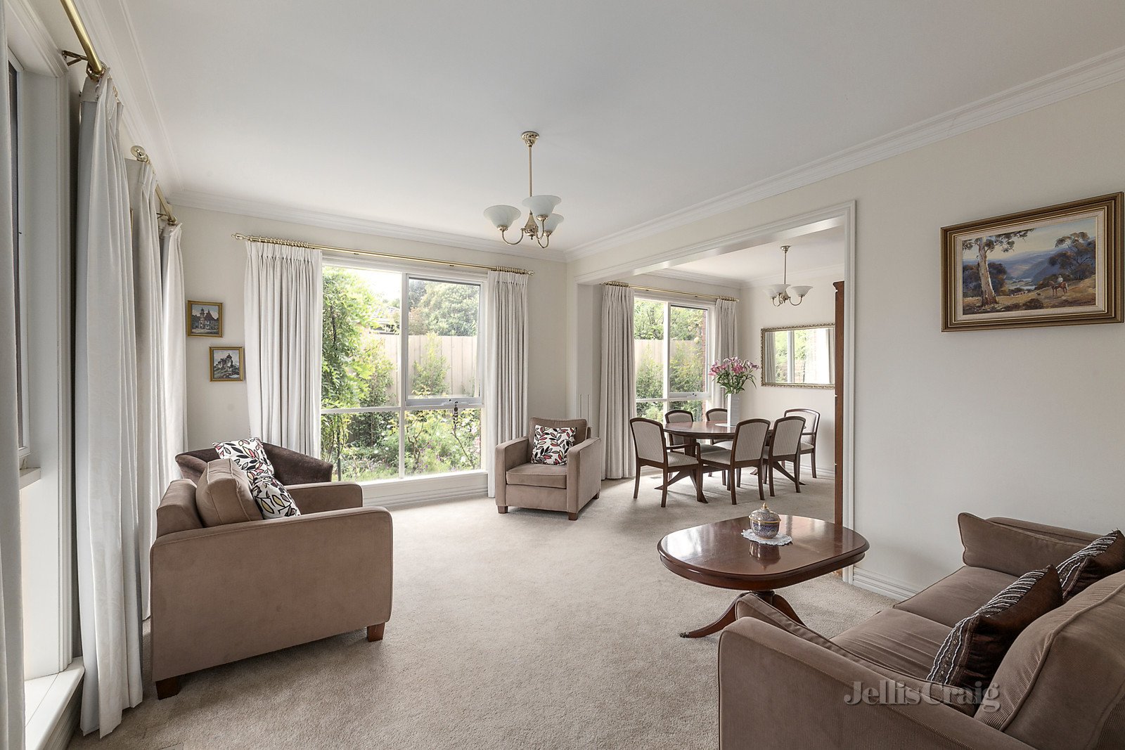 2/11 Corhampton Road, Balwyn North image 3