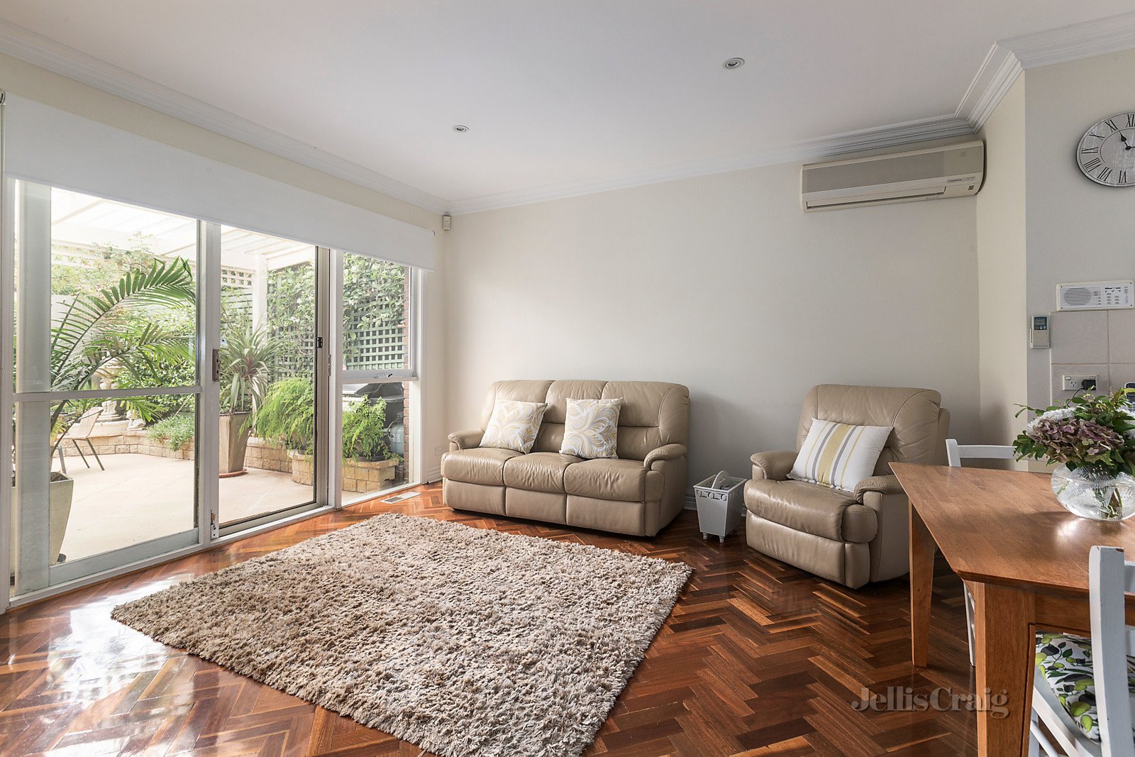 2/11 Corhampton Road, Balwyn North image 8