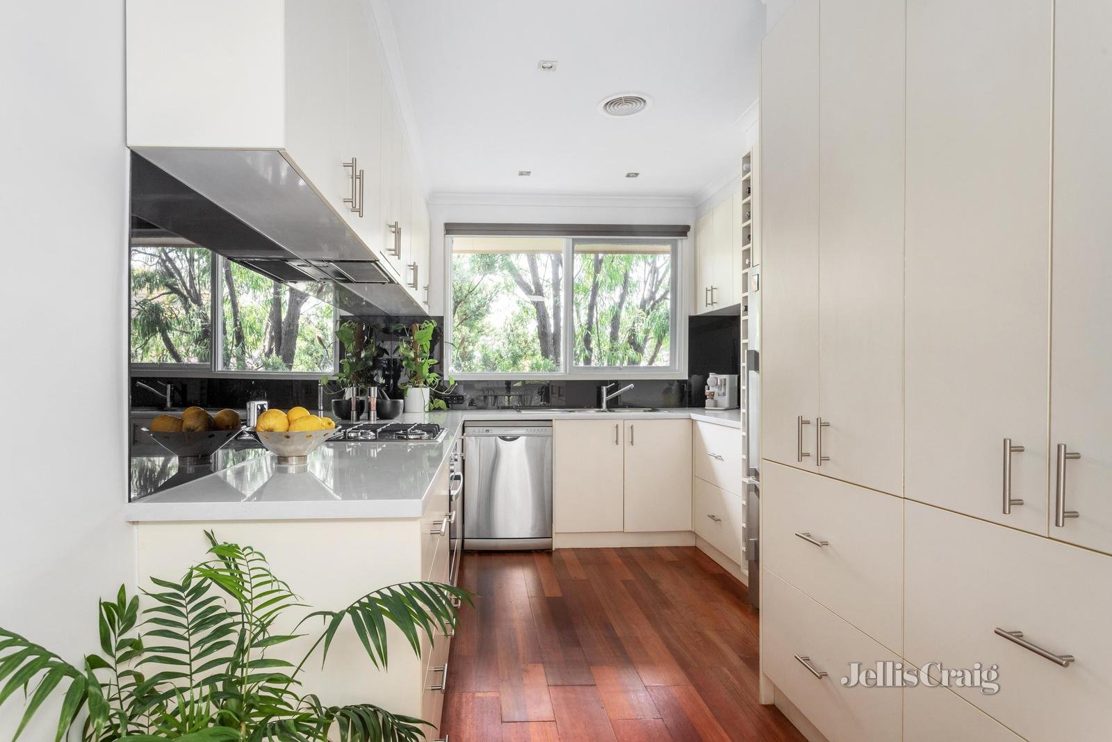 2/11 Eddy Street, Camberwell image 1