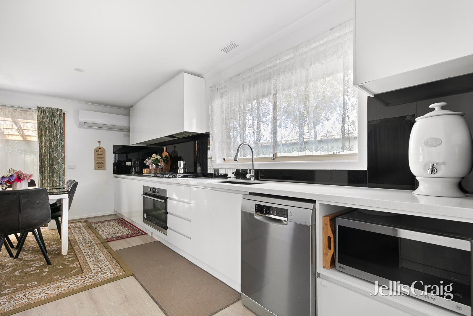 2/11 Elgata Close, Meadow&nbsp;Heights image 4