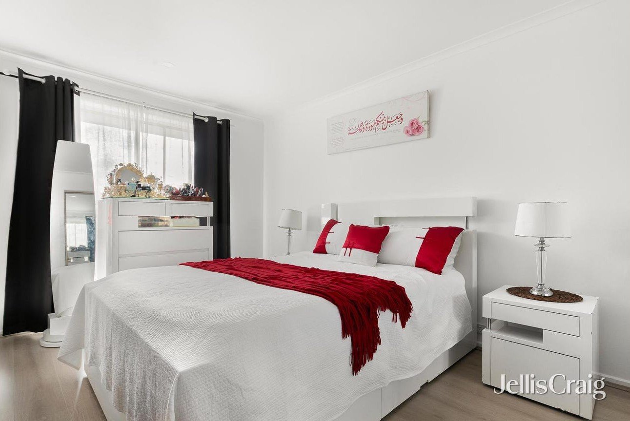 2/11 Elgata Close, Meadow&nbsp;Heights image 4