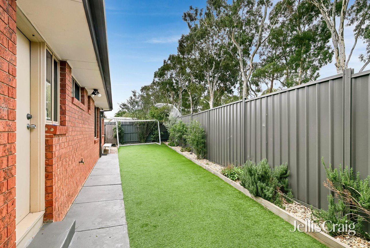 2/11 Elgata Close, Meadow&nbsp;Heights image 9