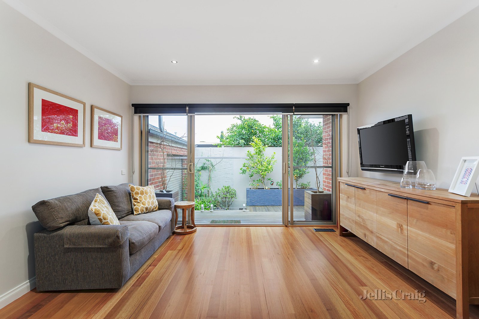 2/11 Elizabeth Street, Montmorency image 5