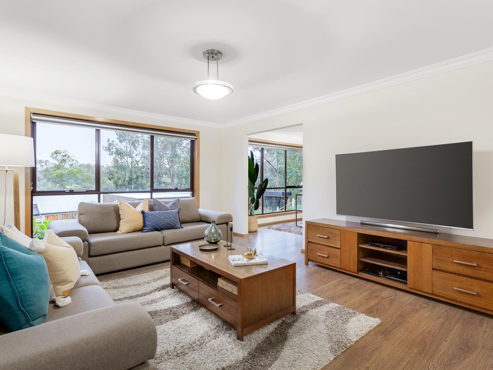 2/11 Elmo Road, Montmorency image 5