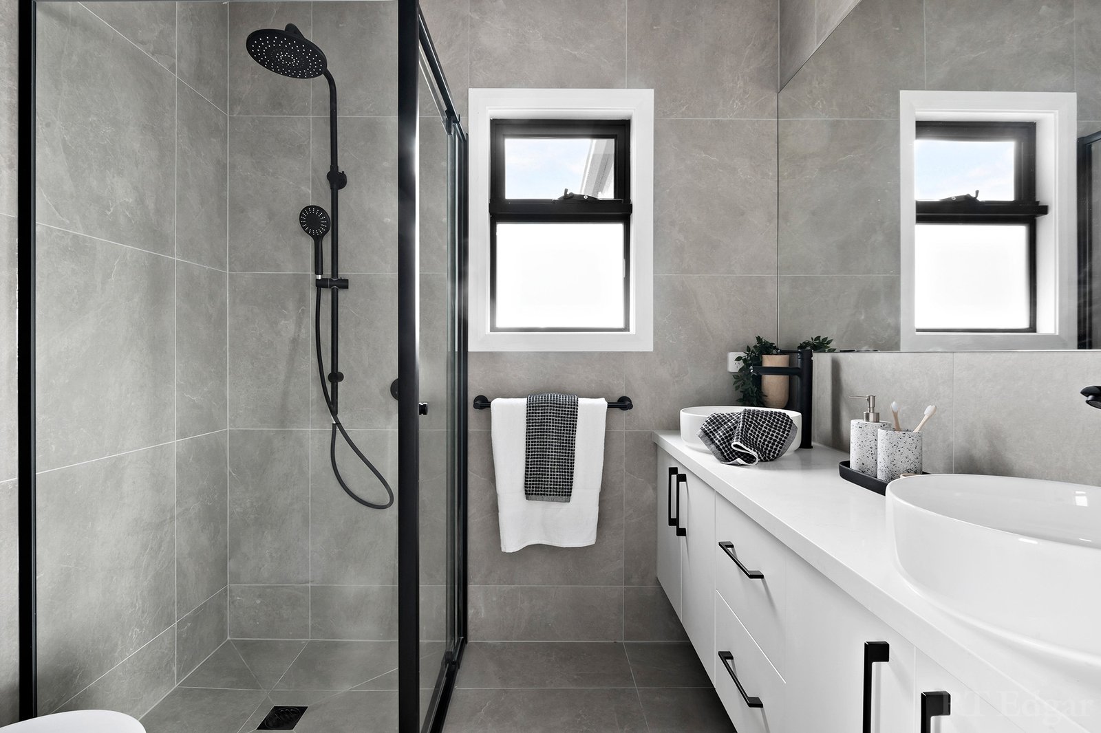 Property Gallery Thumbnail 4