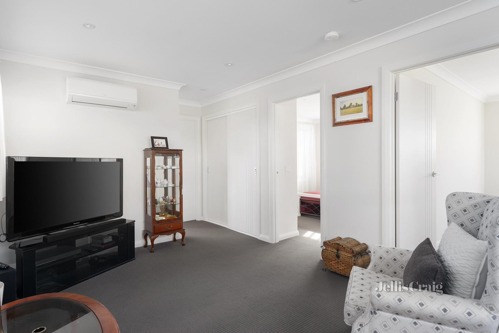 2/11 Gladstone Road, Briar Hill image 10