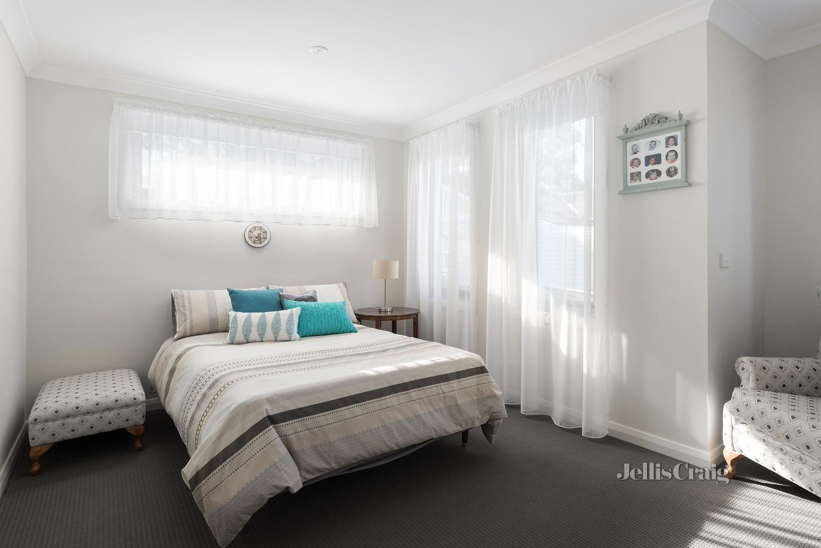 2/11 Gladstone Road, Briar Hill image 11