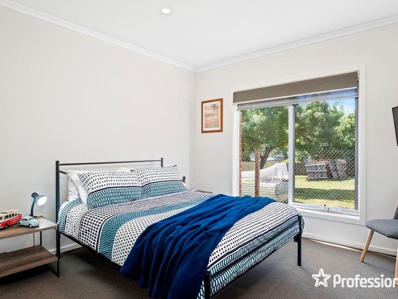 2/11 Glen View Road, Mount Evelyn image 6