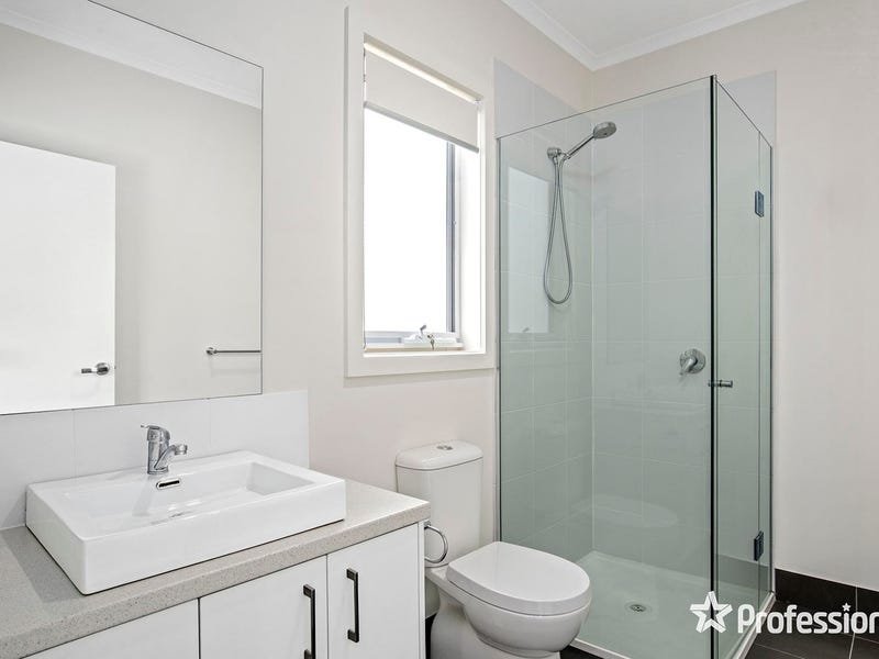 2/11 Glen View Road, Mount Evelyn image 9