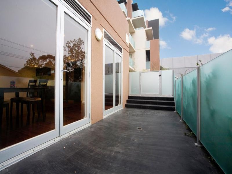 2/11 Goodson Street, Doncaster image 4