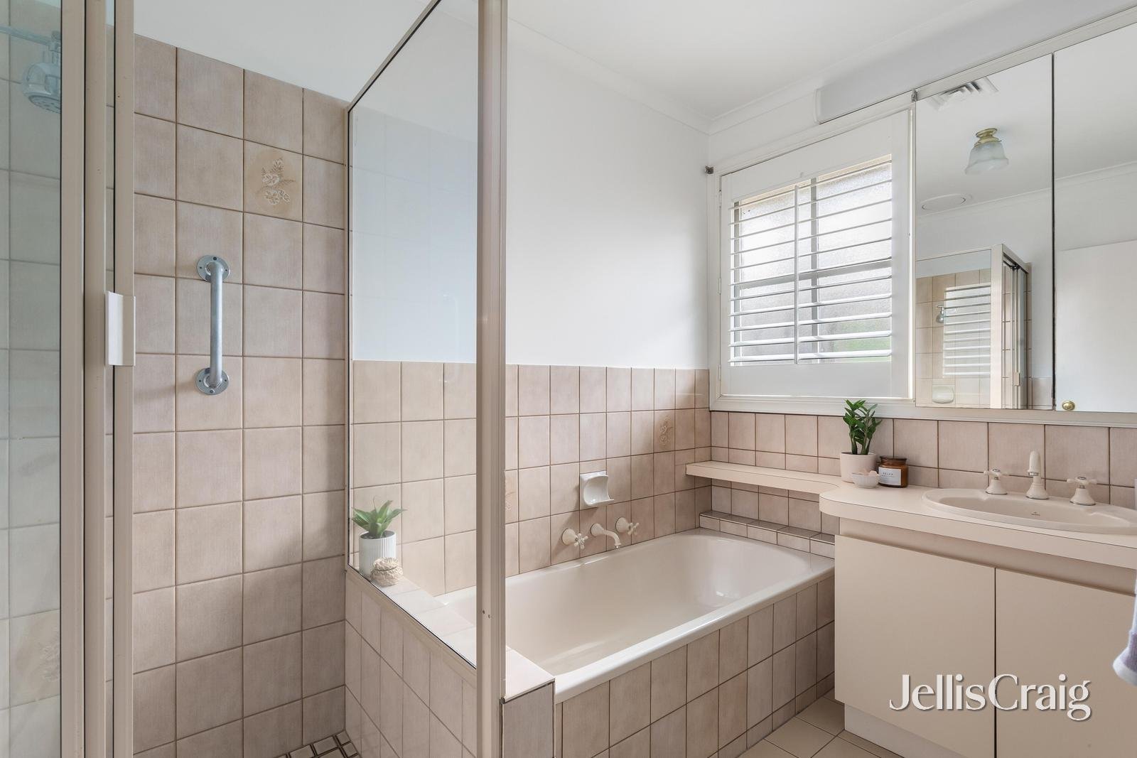 2/11 Hazel Street, Camberwell image 9