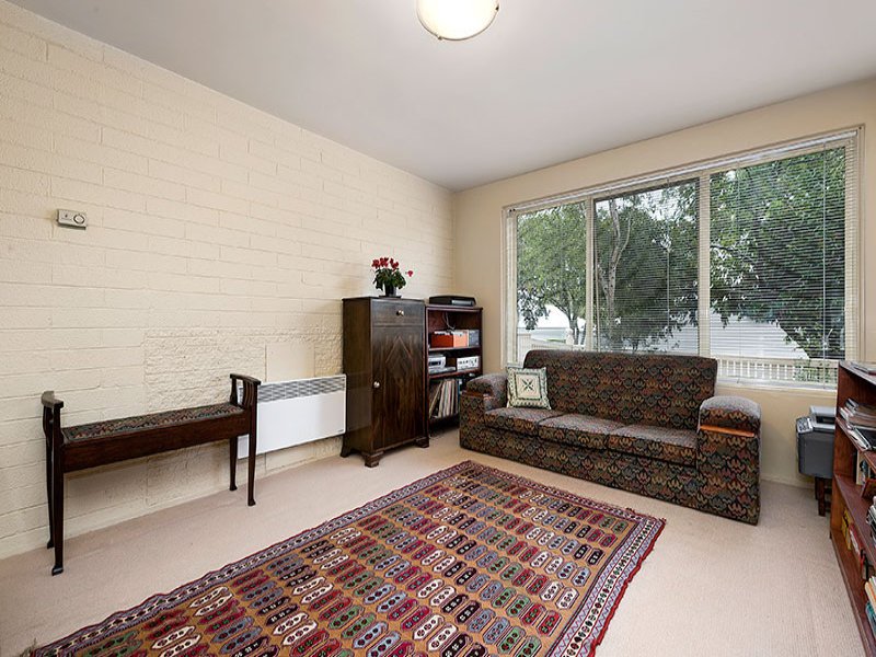 2/11 Henry Street, Hawthorn image 5