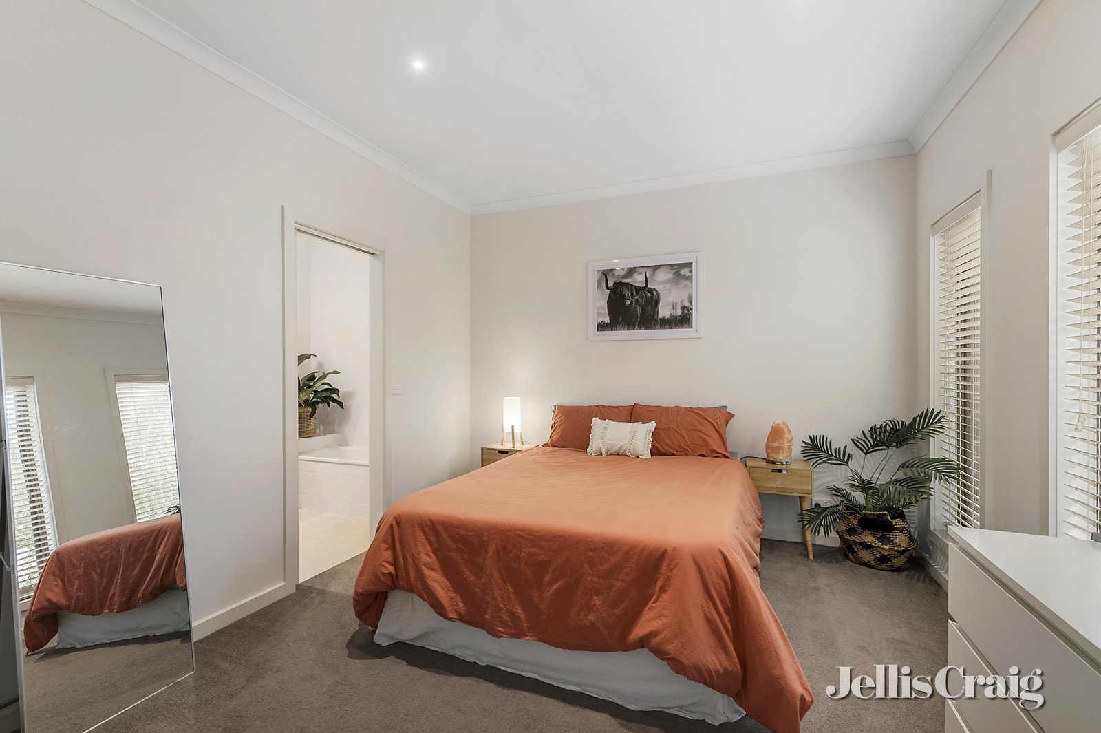 2/11 Holland Road, Ringwood East image 4