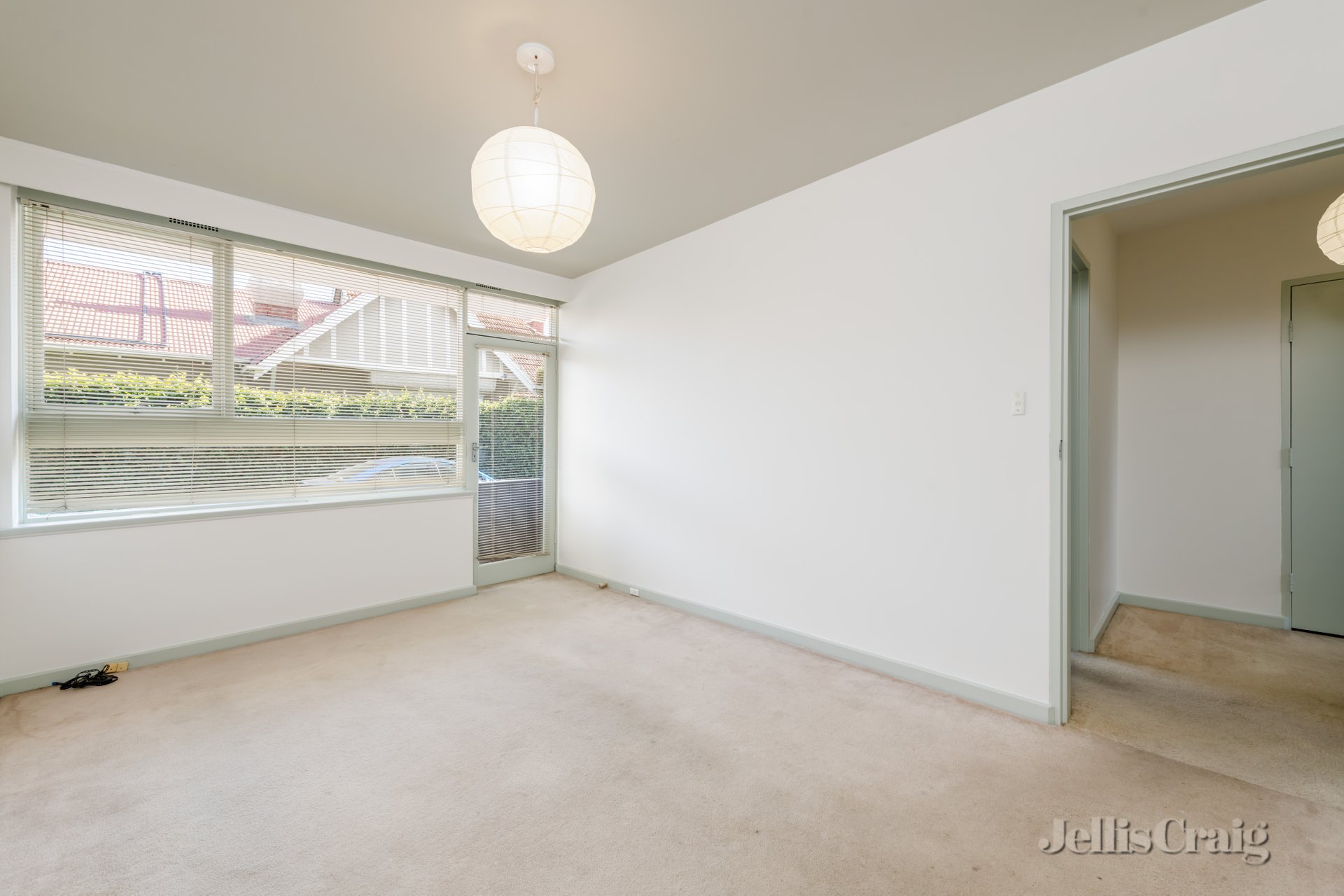 2/11 Johnstone Street, Malvern image 3