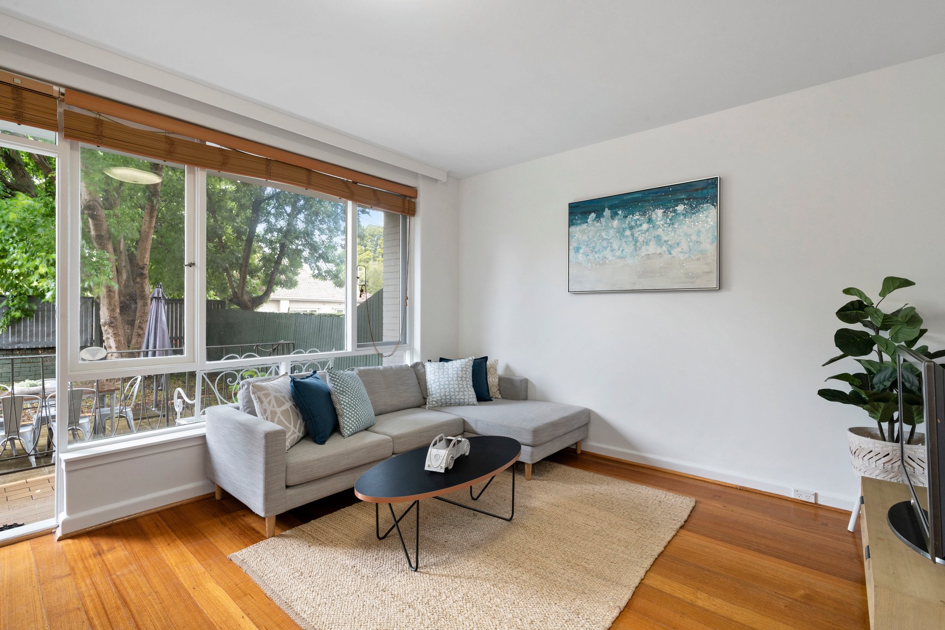 Property Gallery Thumbnail 3