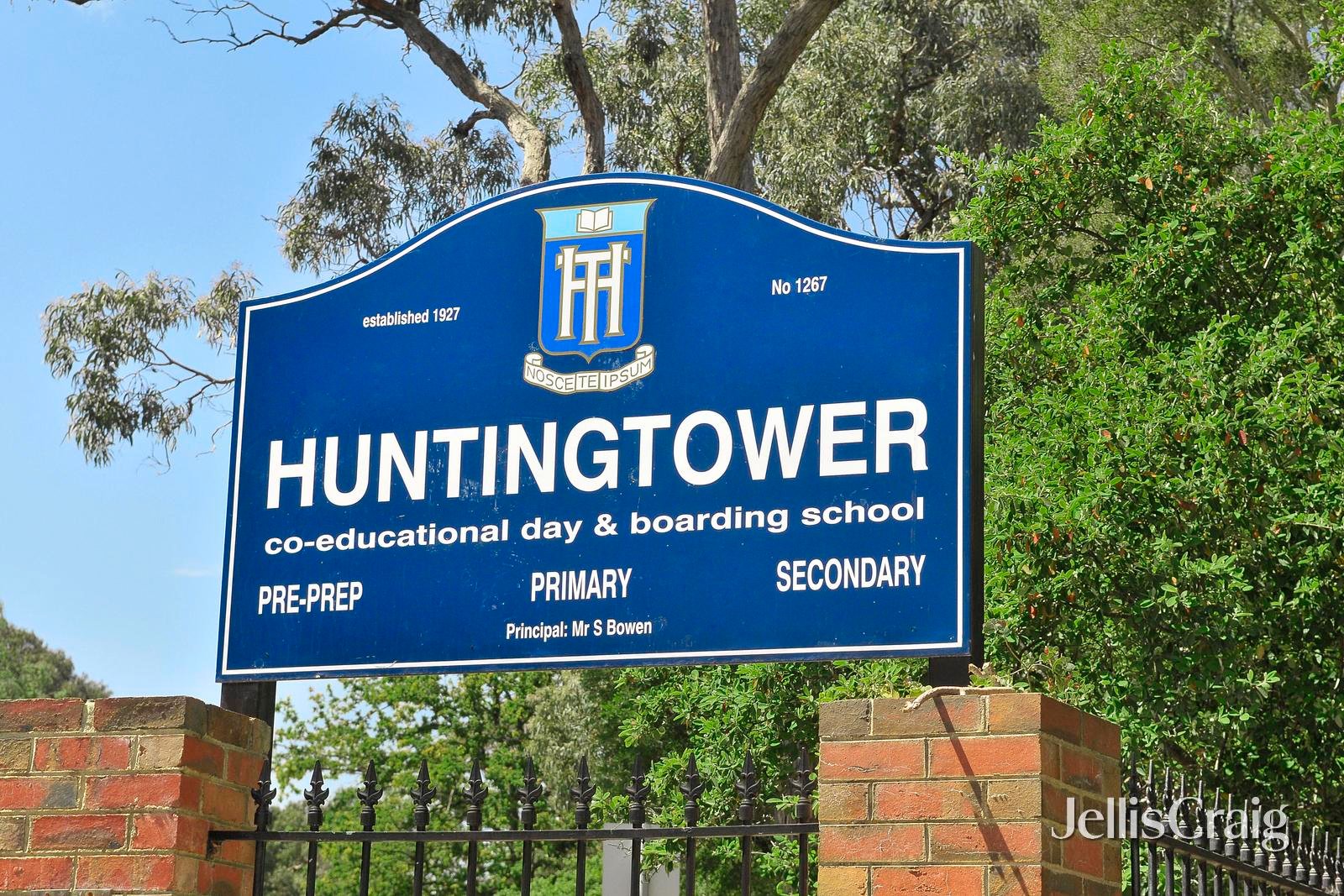 211 Lawrence Road, Mount Waverley image 9