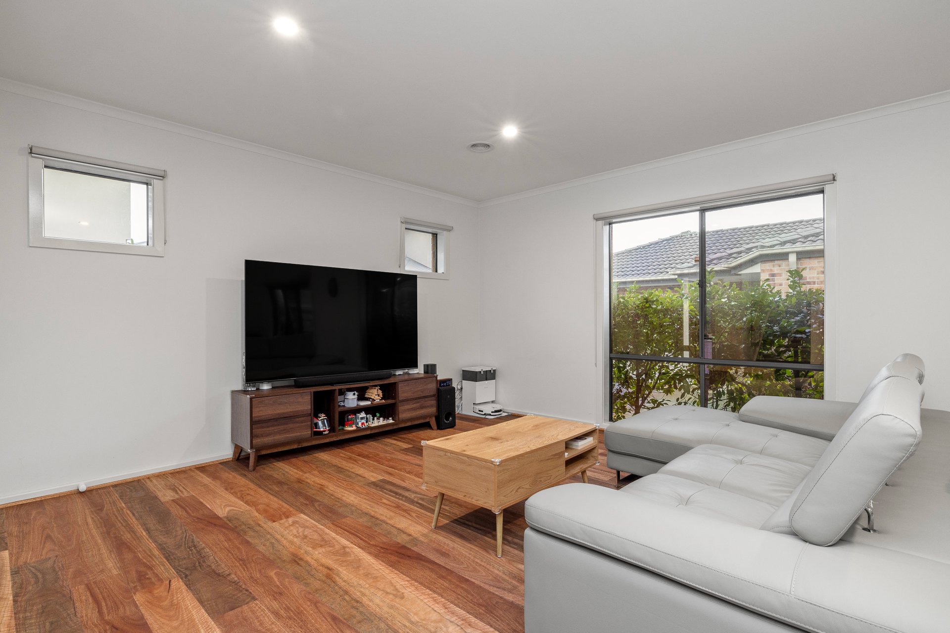 2/11 Leigh Road, Croydon image 2