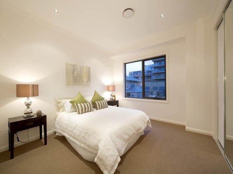 21/1 Nangnak Lane, Mont Albert image 4