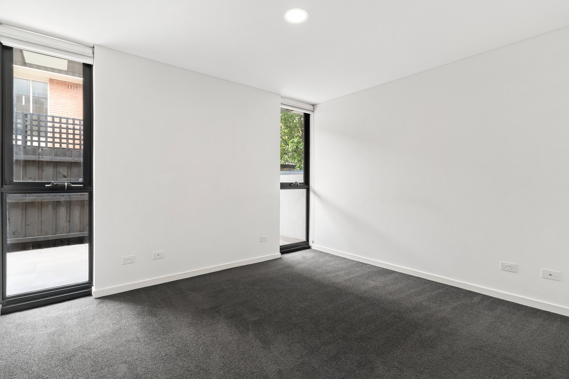 Property Gallery Thumbnail 10