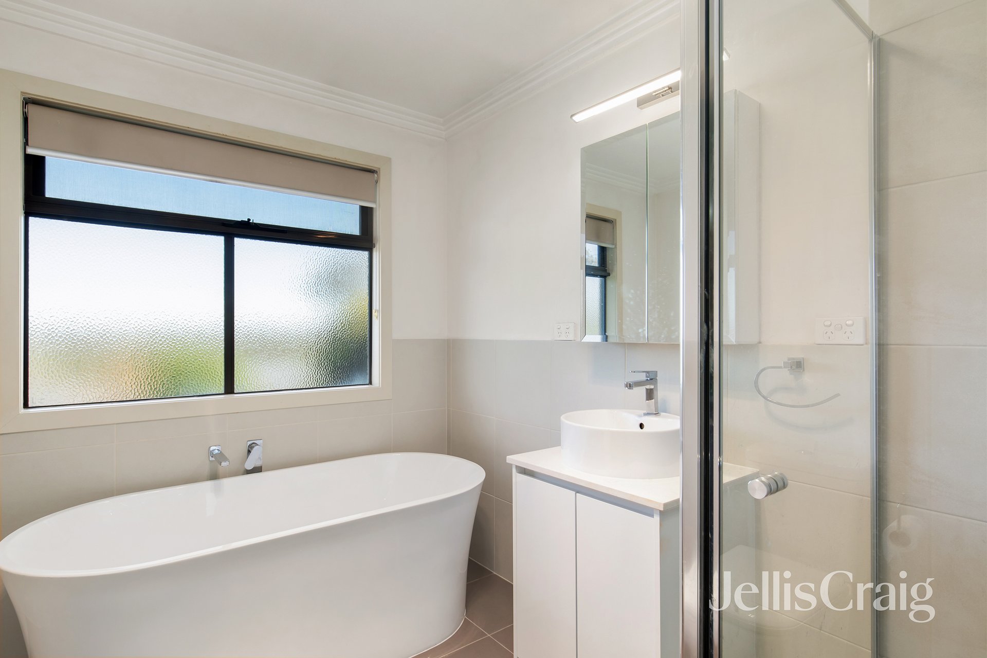 2/11 Nevin Parade, Viewbank image 11