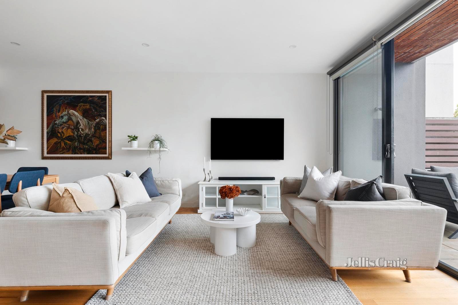 2/11 Nicholson Street, Abbotsford image 2