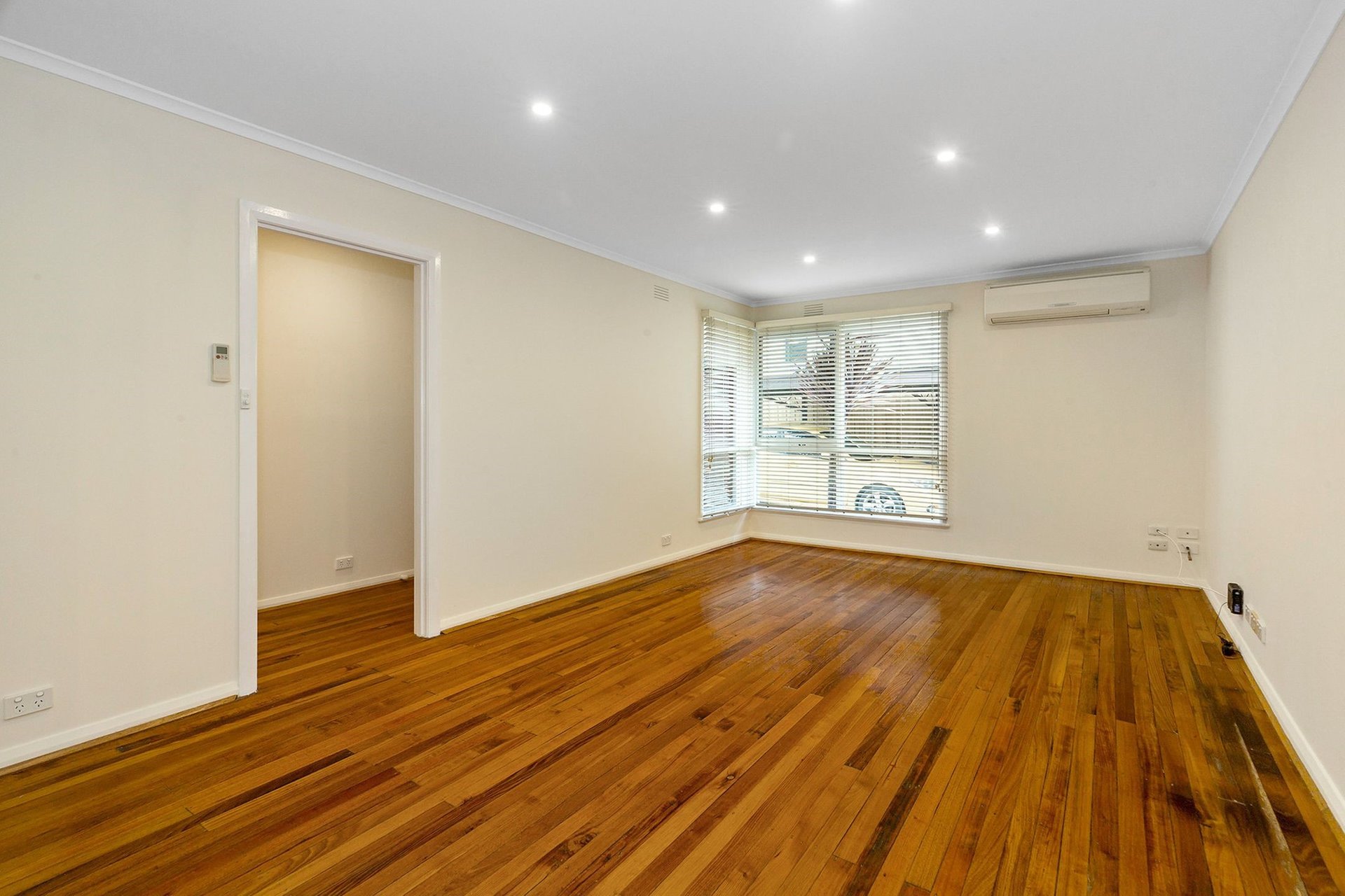 2/11 Northcote Avenue, Balwyn image 3