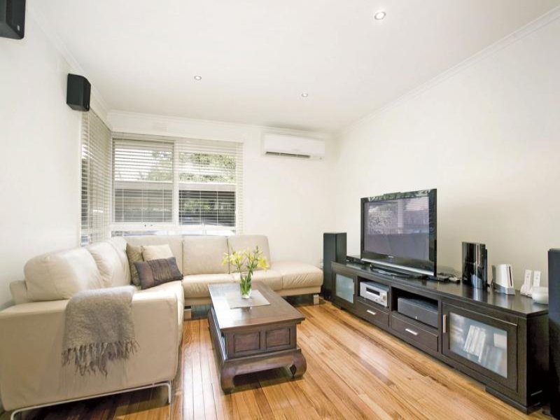 2/11 Northcote Avenue, Balwyn image 2