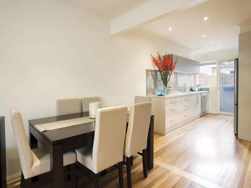 2/11 Northcote Avenue, Balwyn image 3