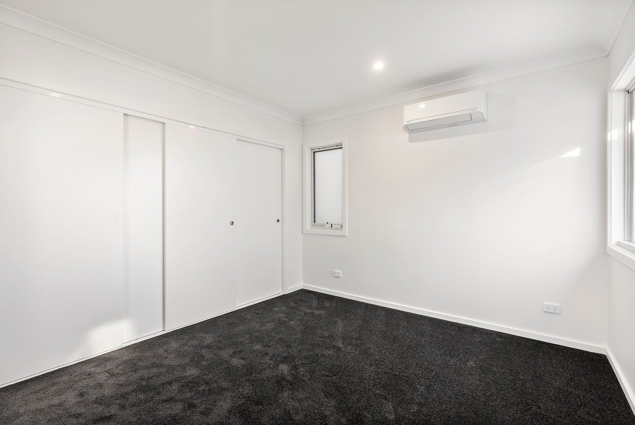 2/11 Paul Street, Doncaster image 5