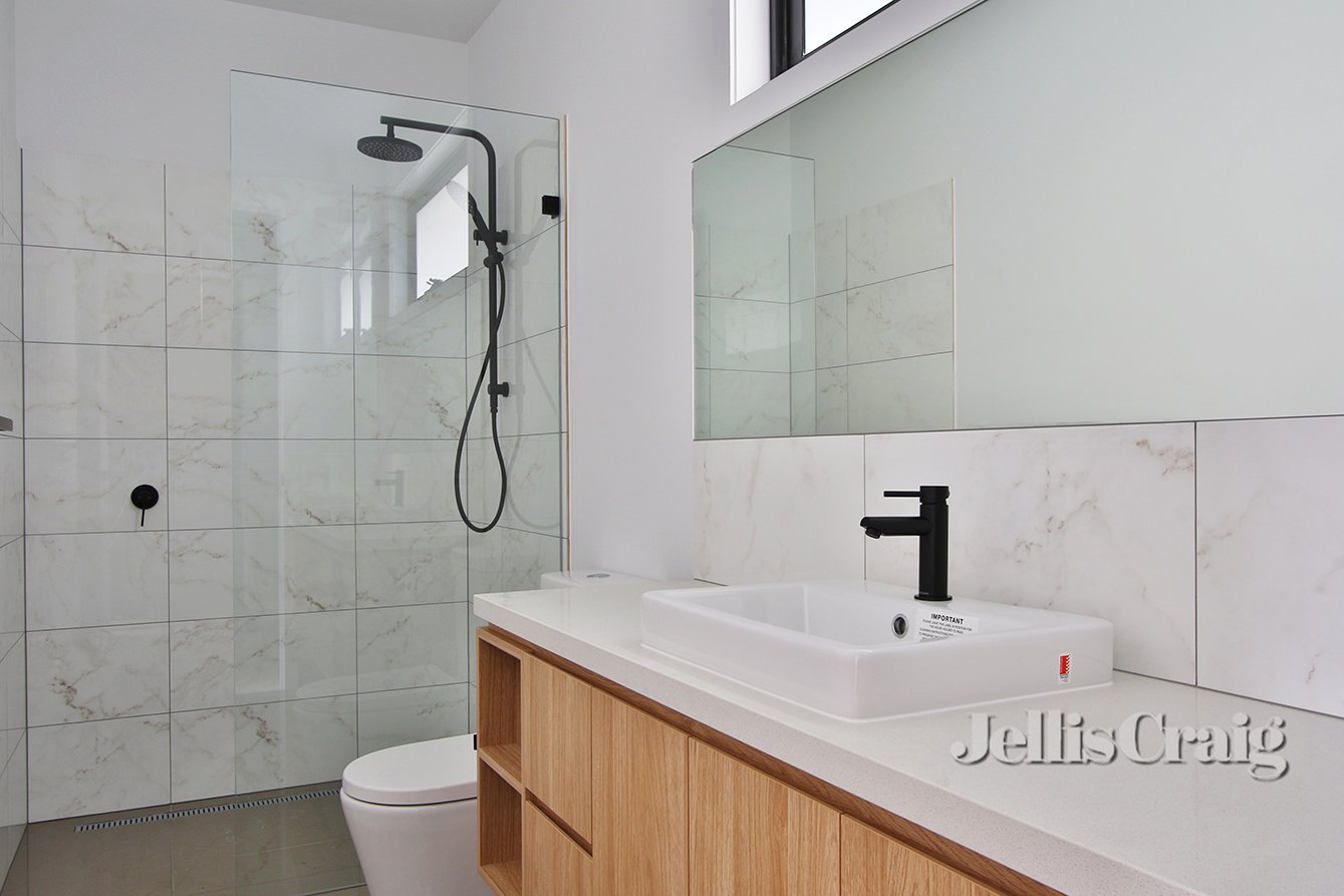 2/11 Ranfurlie Drive, Glen&nbsp;Waverley image 7