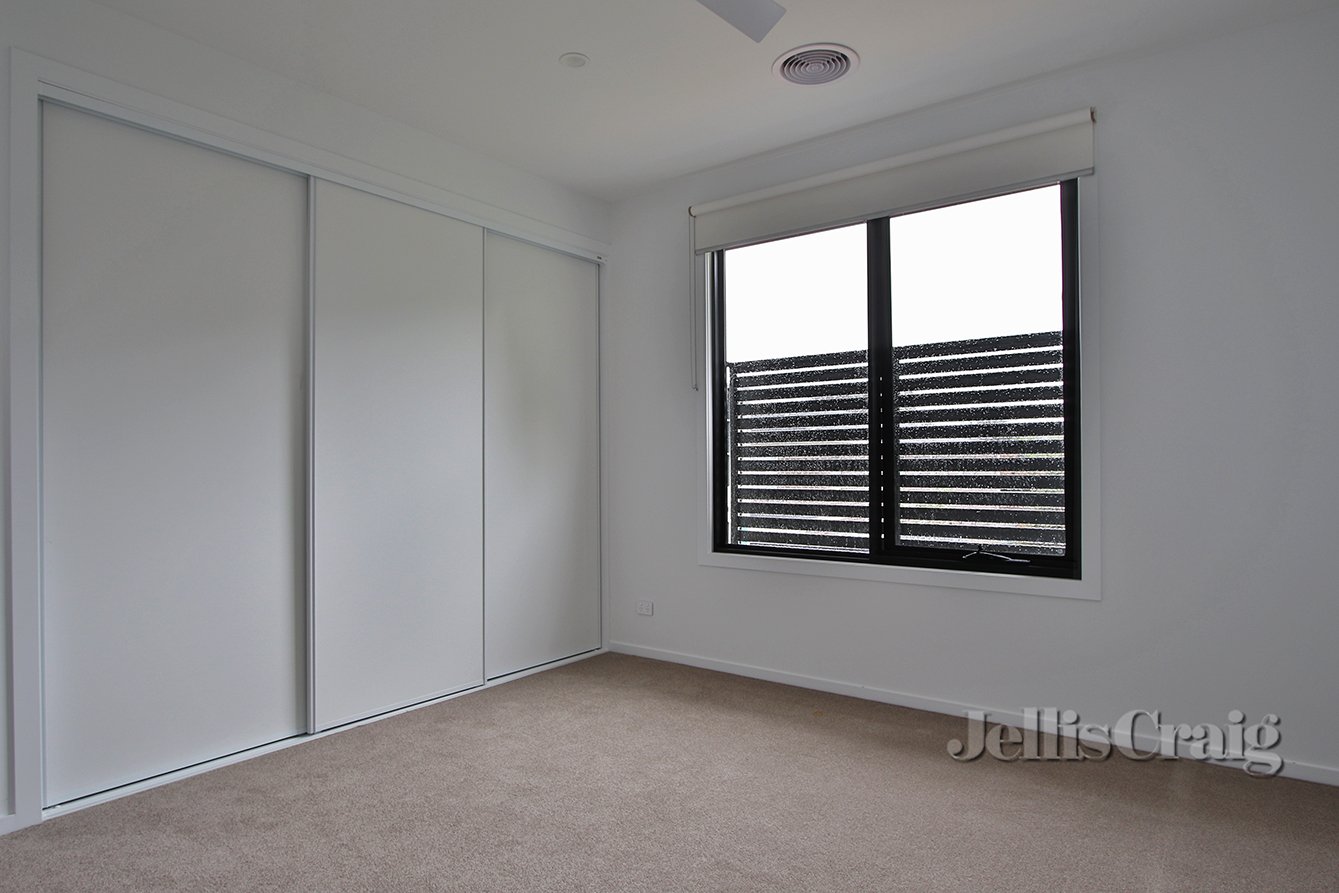 2/11 Ranfurlie Drive, Glen&nbsp;Waverley image 8