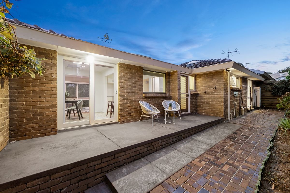 2/11 Regent Street, Mount Waverley image 11