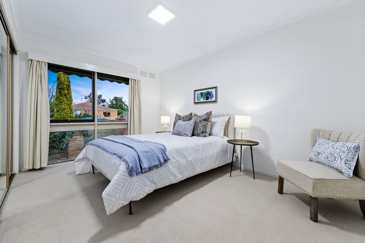 2/11 Regent Street, Mount Waverley image 8