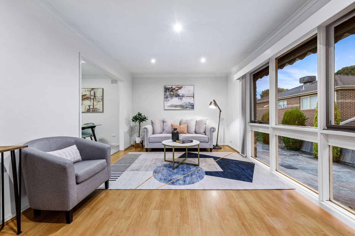 2/11 Regent Street, Mount Waverley image 2