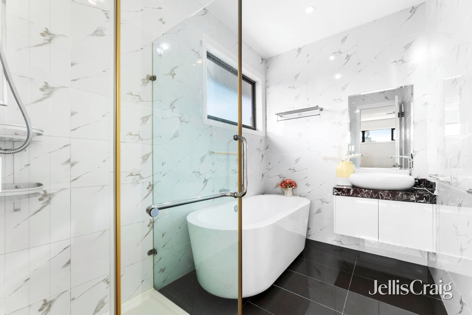 2/11 Richard Street, Glen&nbsp;Waverley image 9