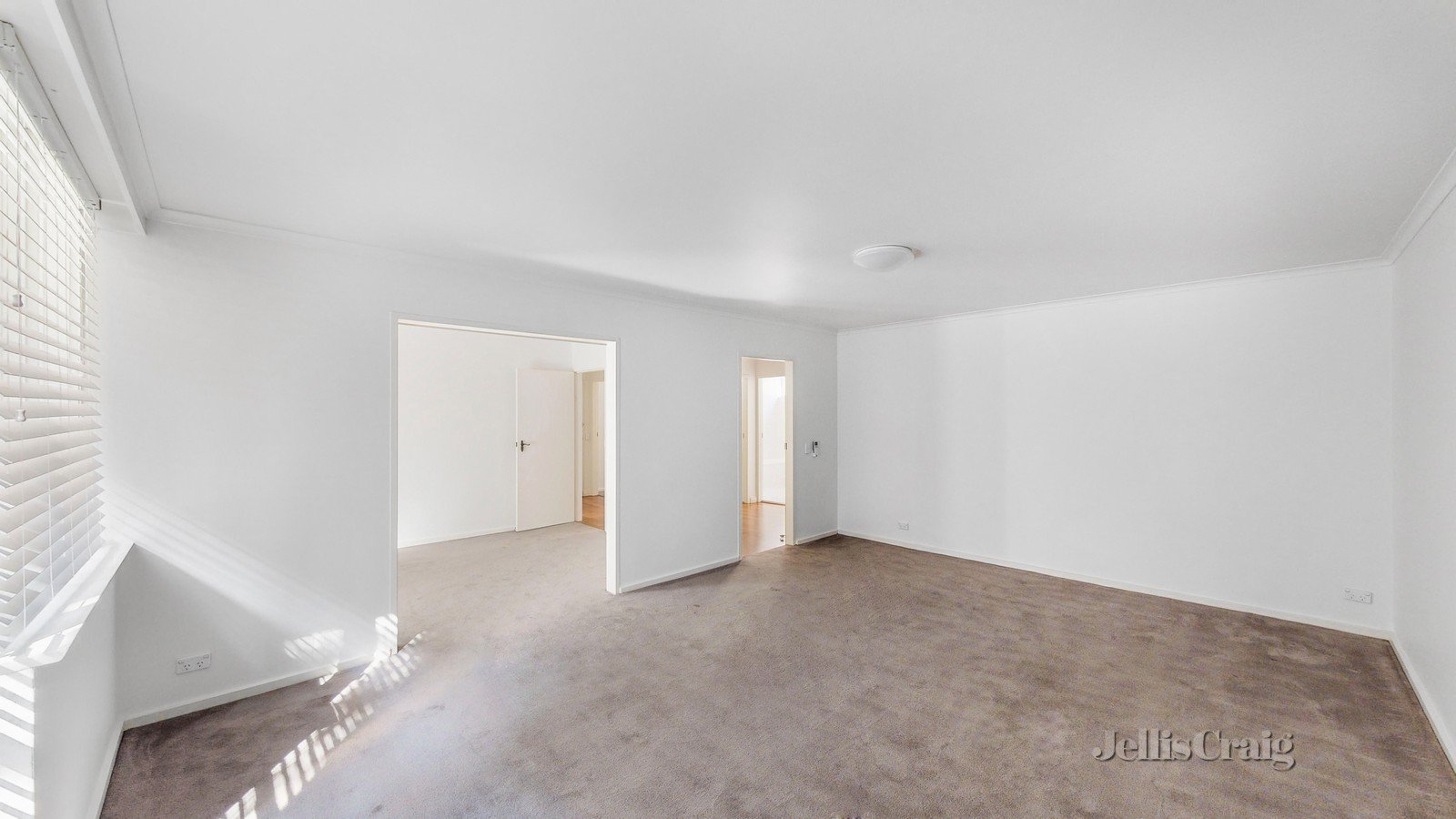 2/11 Rockley Road, South Yarra image 2