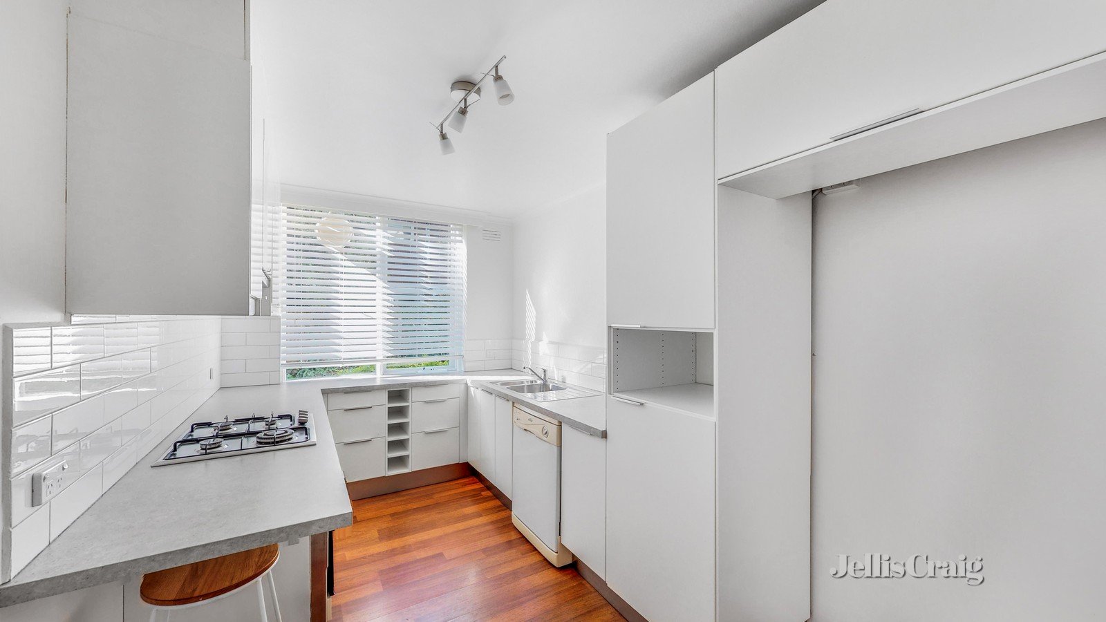 2/11 Rockley Road, South Yarra image 6