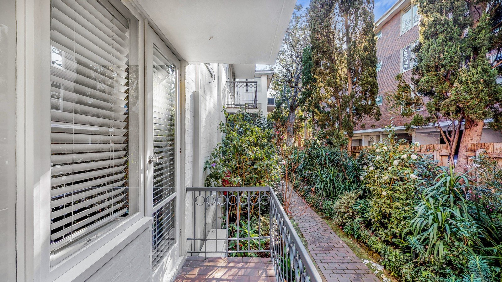 2/11 Rockley Road, South Yarra image 8